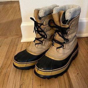 Men’s Sorel Caribou Boots, Size 9